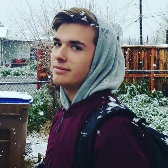 Meet your Posher, Benjamin - Picture 1 of 4